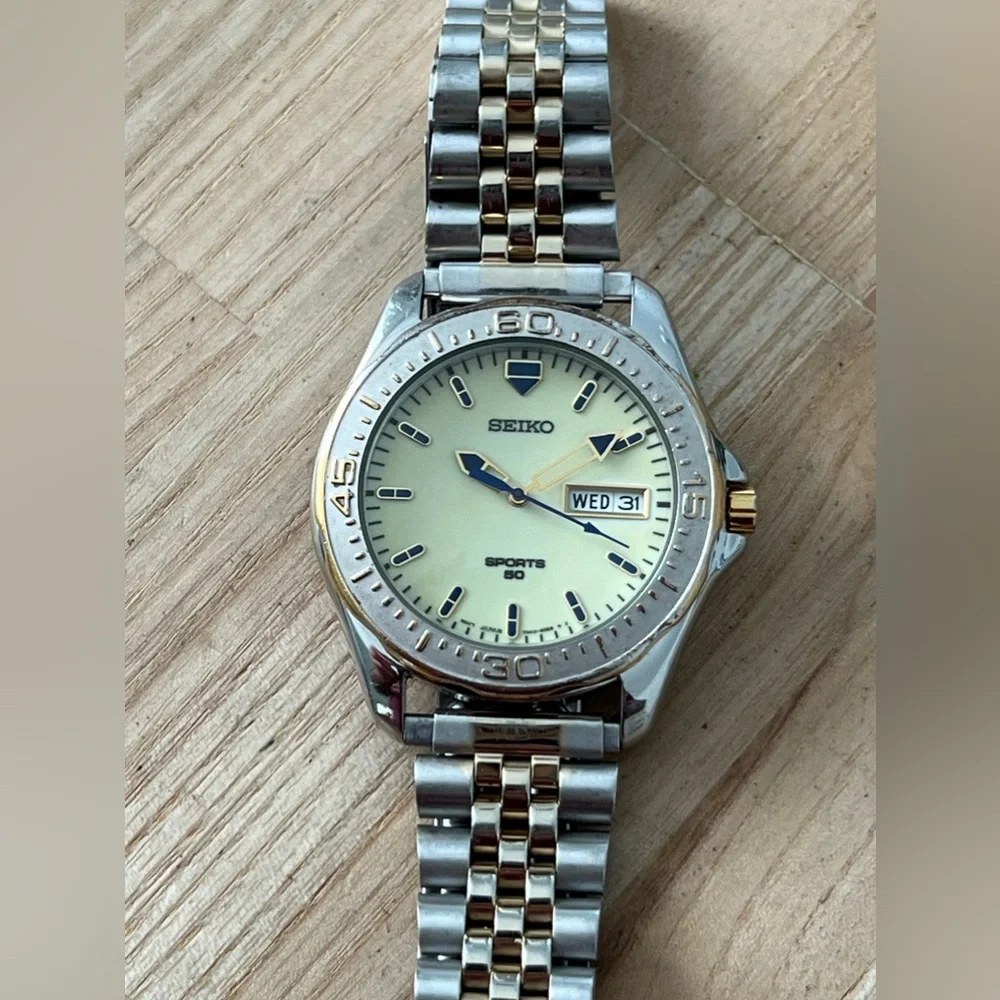 Seiko Sports 50 Rare Vintage Men’s Watch Iridescent Dial Two-Tone Bracelet Date